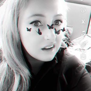 Meet your Posher, Cynthia